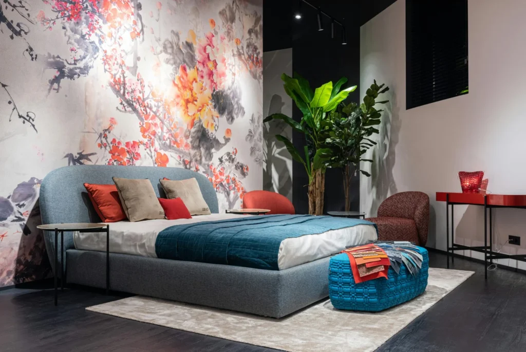 Un mur qui structure la chambre